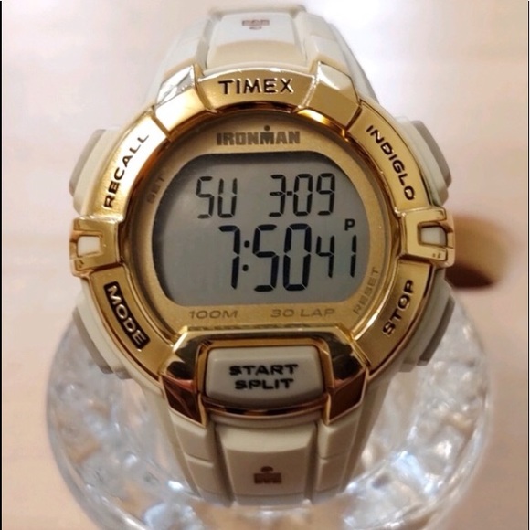 Timex Accessories - 🌠🏃🏻‍♀️🌕NWOT Timex Gold Ironman Watch
